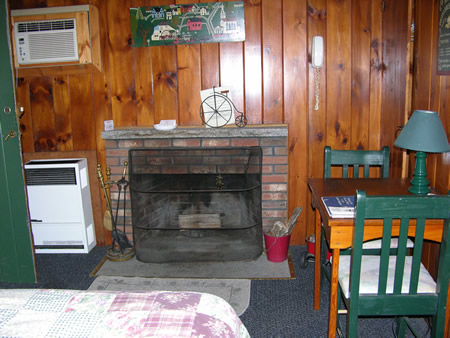 Cottage 11 kitchenette